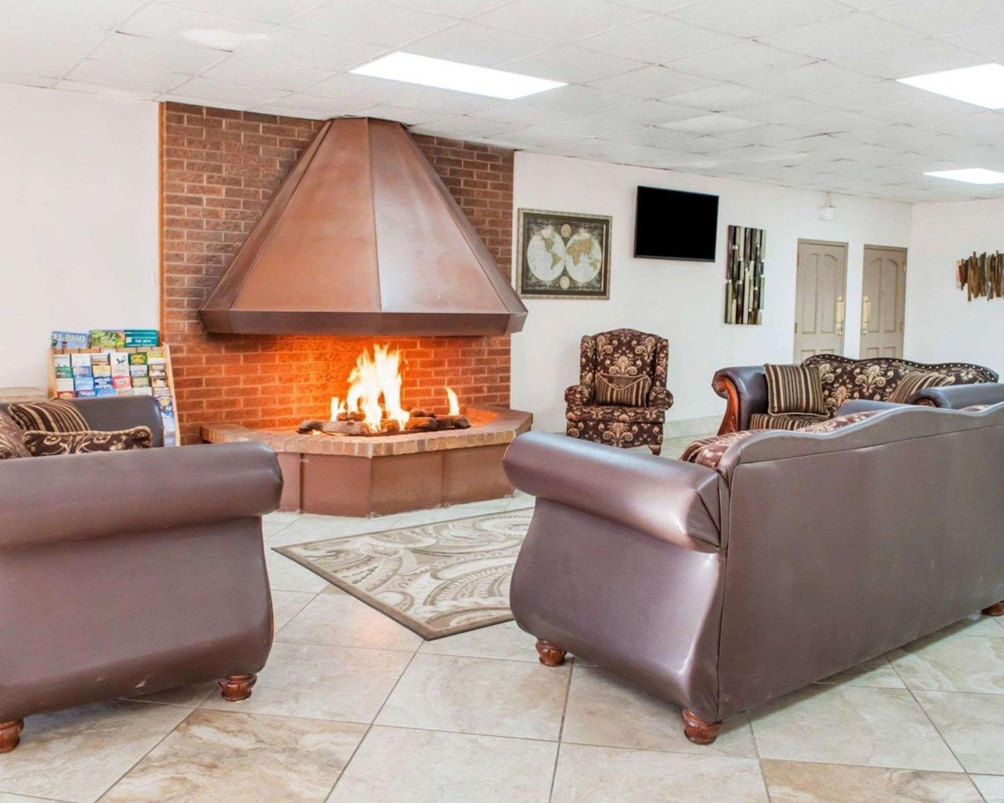 Econo Lodge Carlsbad Caverns Area Zewnętrze zdjęcie