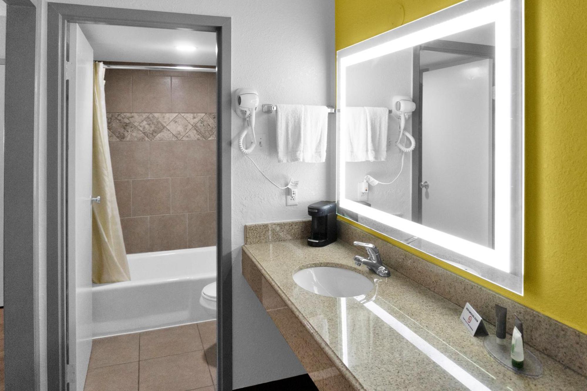 Econo Lodge Carlsbad Caverns Area Zewnętrze zdjęcie